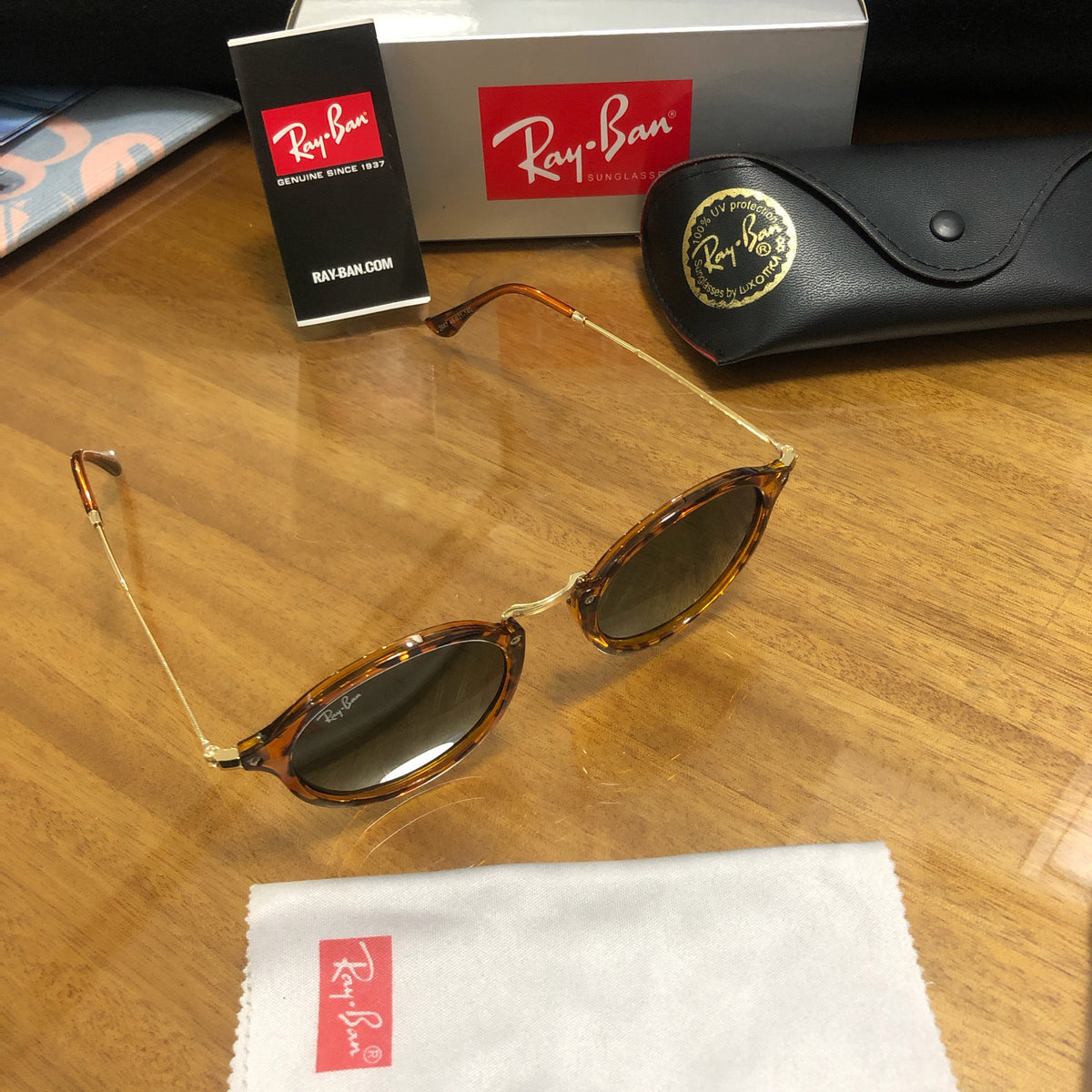 Unisex polarized ray-ban rb2447 round sunglasses