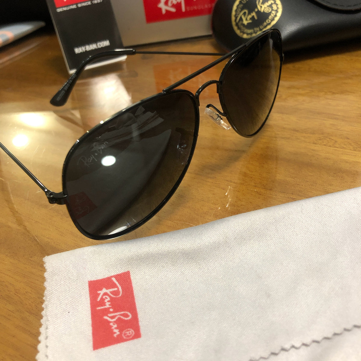 Unisex polarized Ray-Ban RB3025 Aviator Sunglasses