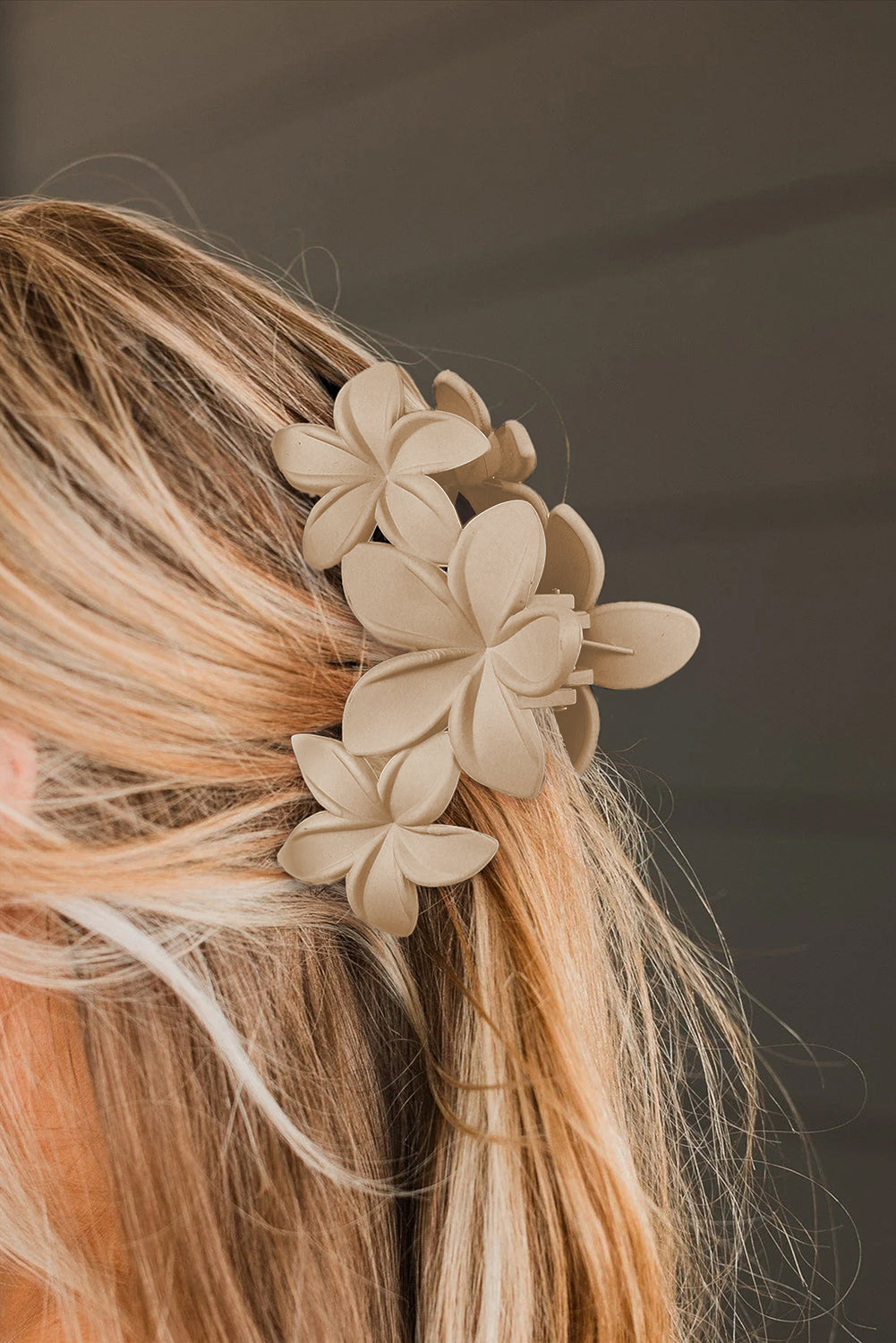 3D Flower Plastic Resin Hair Claw (Slight Color Variations)