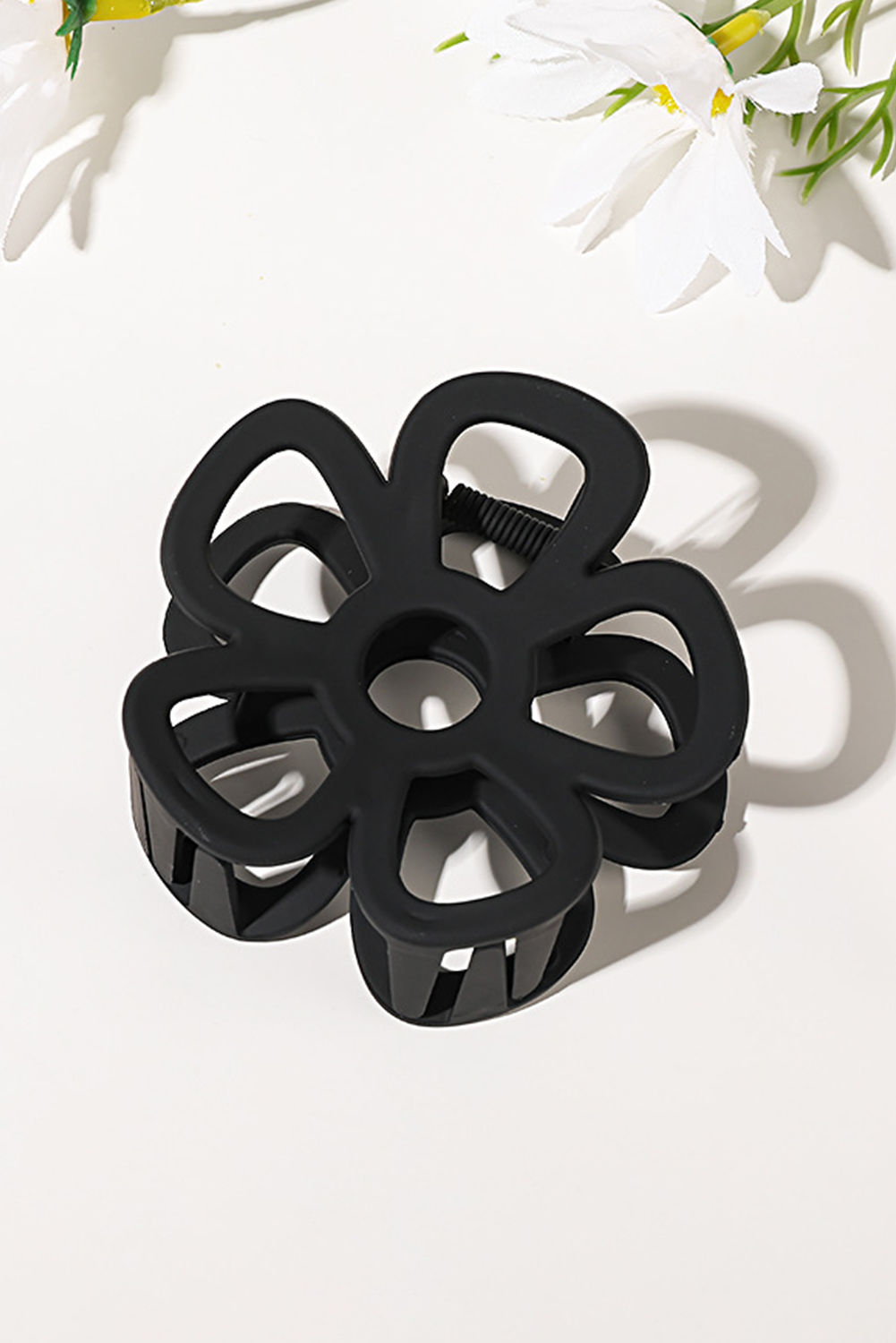 2pcs Hollow-out Flower Shape Hair Clip