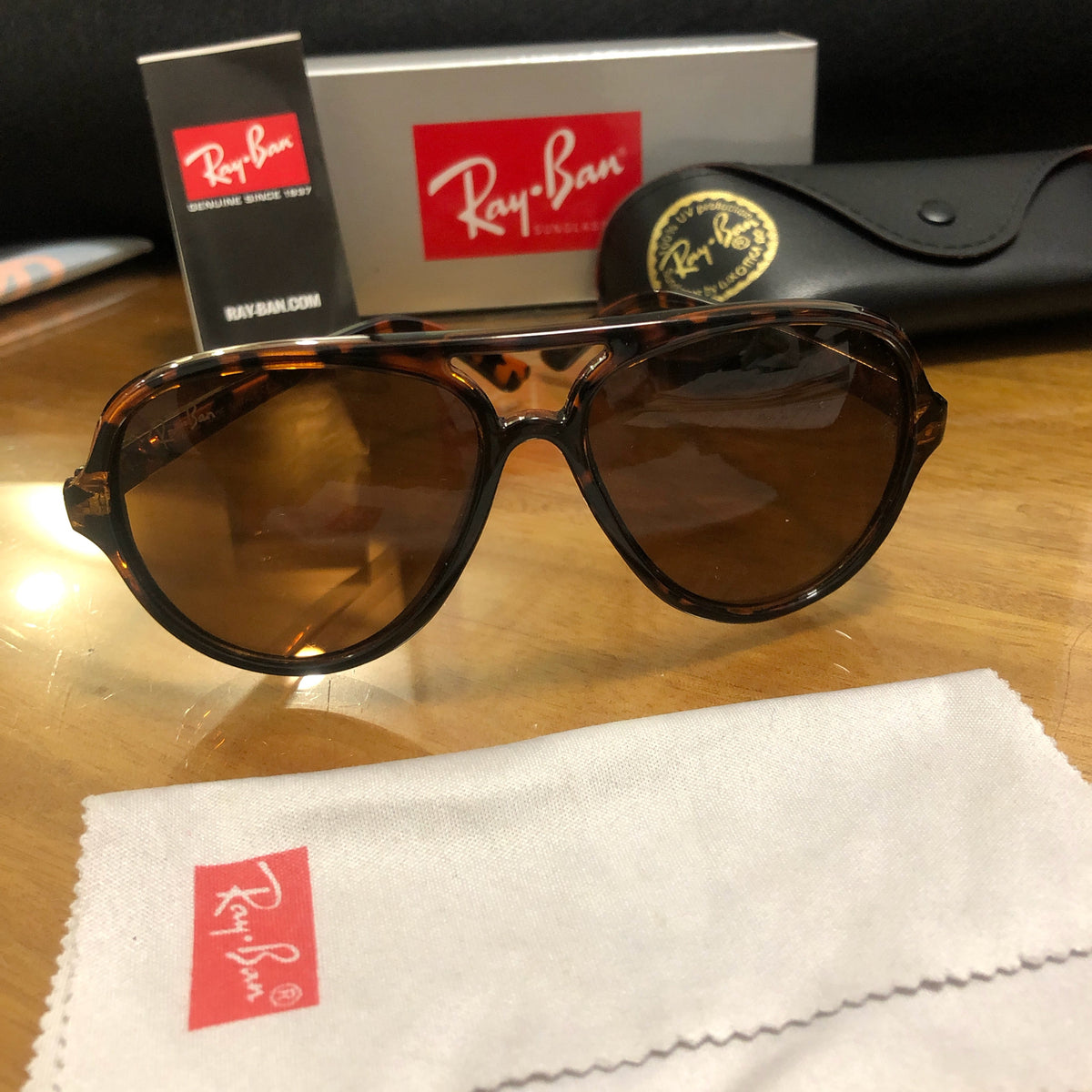 Sunglasse Unisex  polarized  Ray- Cats 5000 RB4125  Aviator