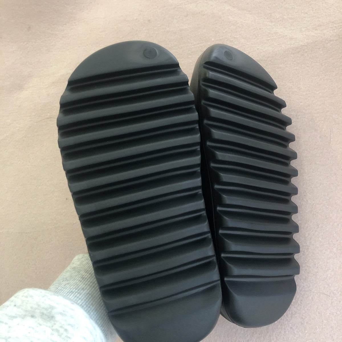 sneaker shoes yeezy slide