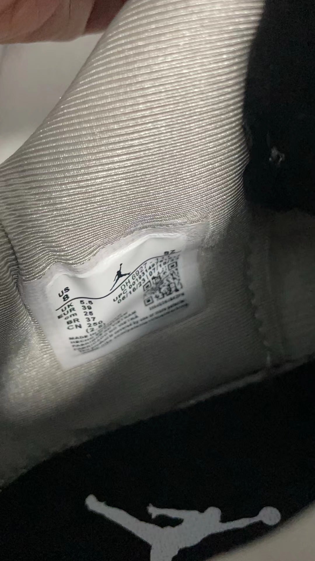 Sneaker shoes  nike air jordan 4 for women and men