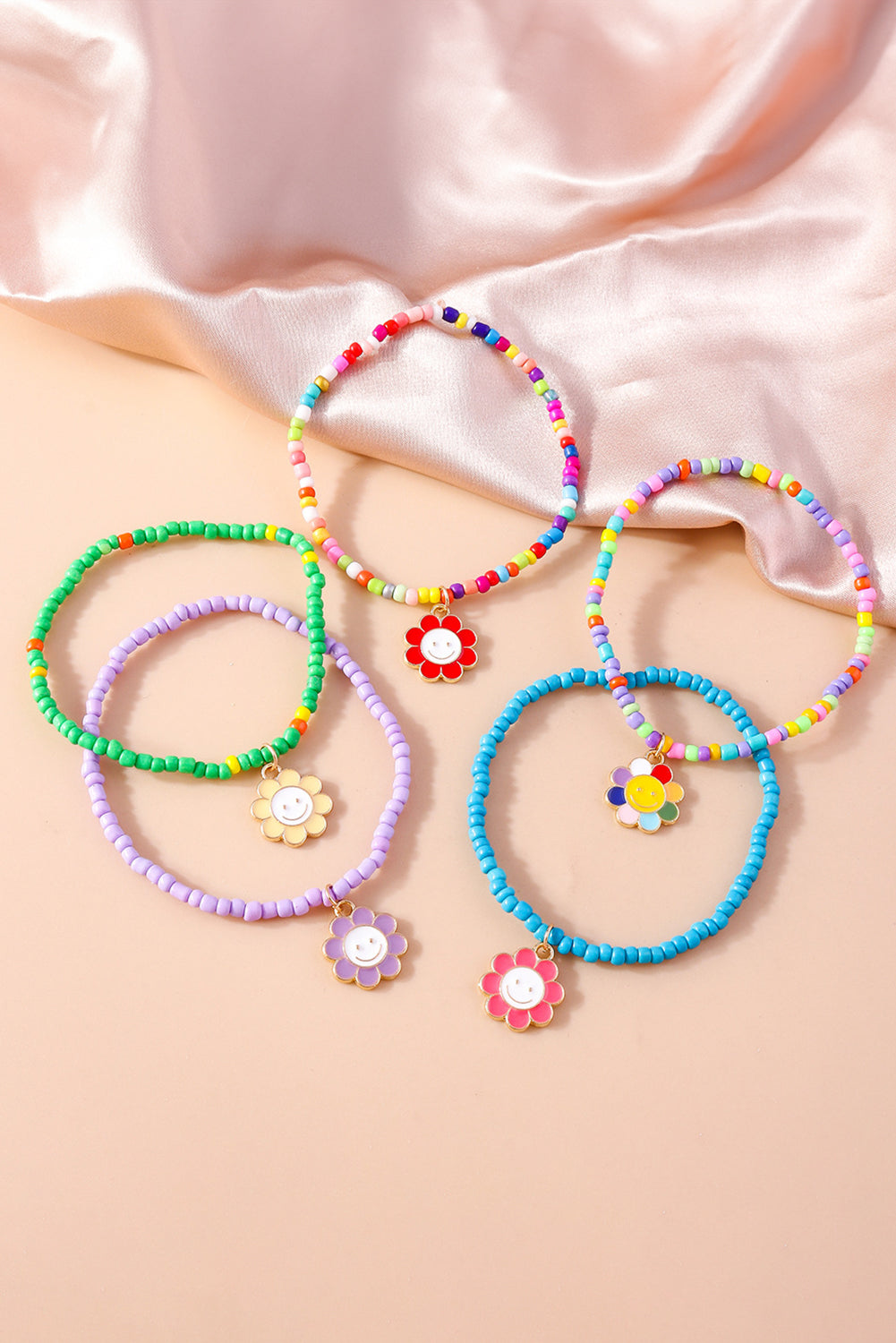 5pcs Smiley Flower Pendant Beaded Bracelet Set