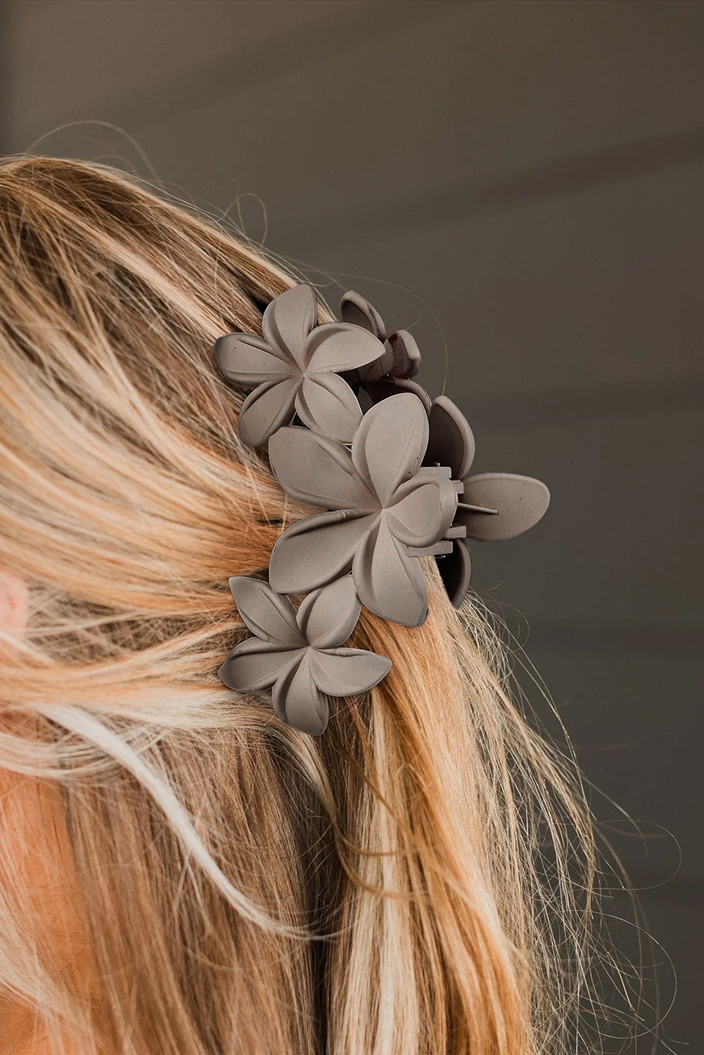 3D Flower Plastic Resin Hair Claw (Slight Color Variations)